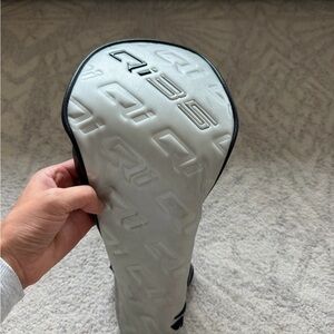 TaylorMade QI 35 Driver Headcover